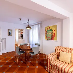 Parlamento Luxury Apartament Rzym
