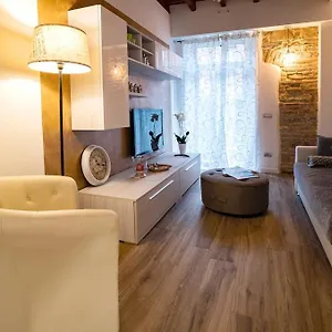 Carrara Deluxe Apartment